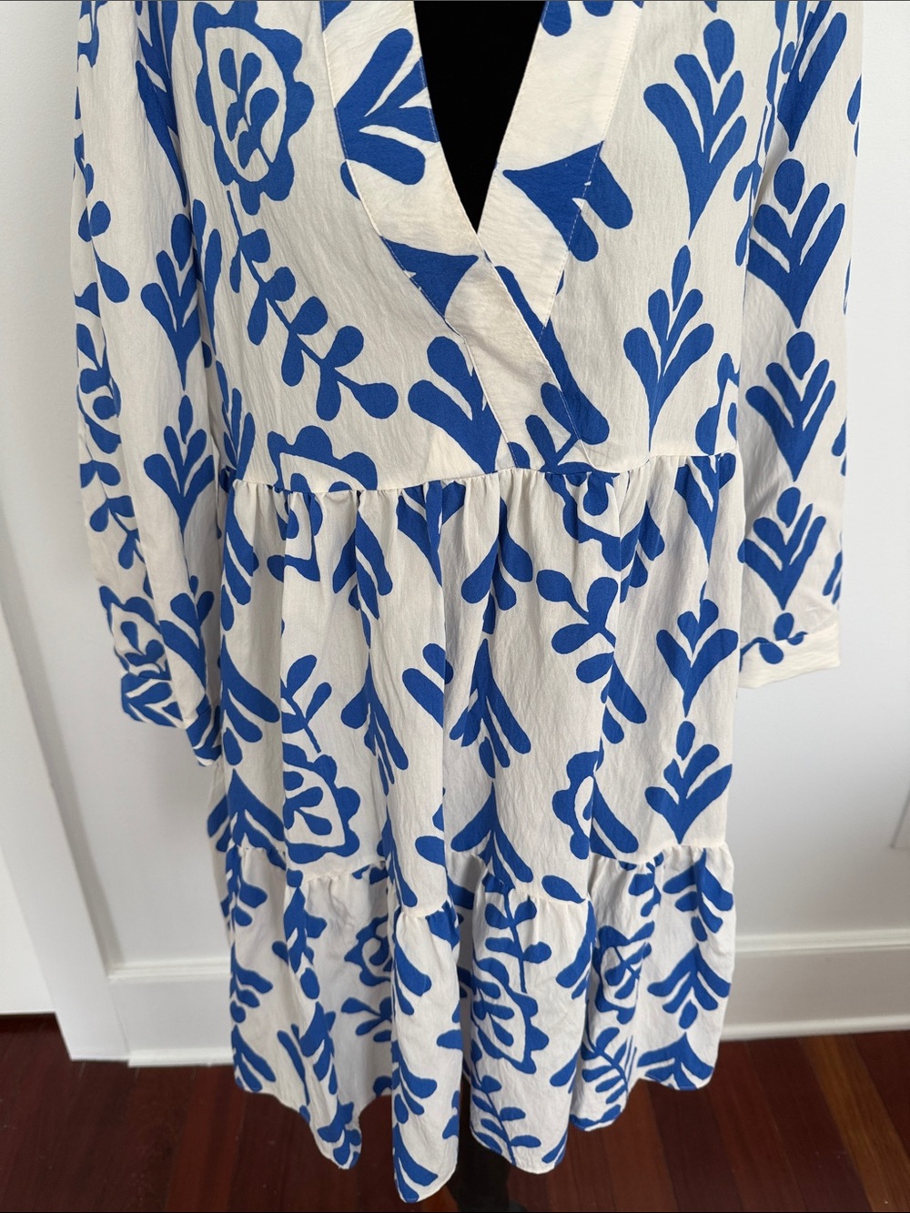 Zara White and Blue Mini Dress - Picture 2 of 3